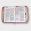 Biblia RVR60 Letra Grande 11 Puntos – Diseño Pájaros (Rosa/Azul) Tamaño portátil con cierre | Imitación piel de alta calidad